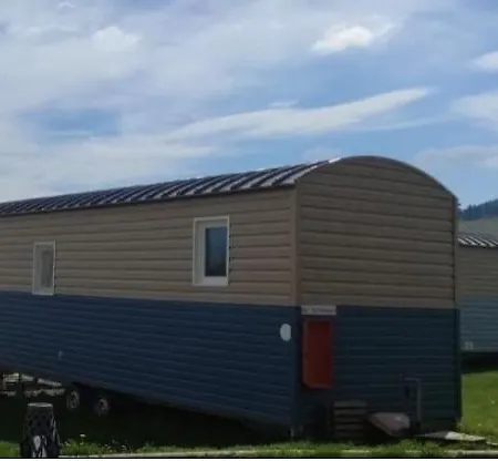 Campsite Insolite Au Coeur De L'auvergne